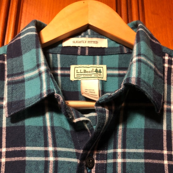 L.L. Bean flannel button up men’s shirt. Medium - Picture 4 of 6